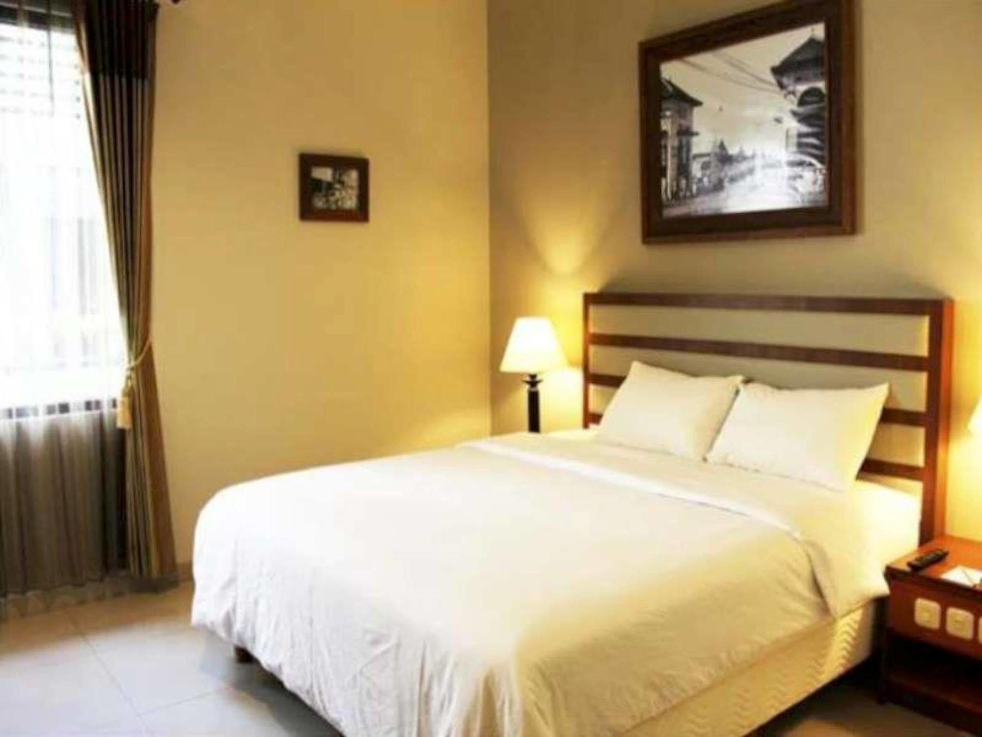 Hotel The Summit Siliwangi 3*